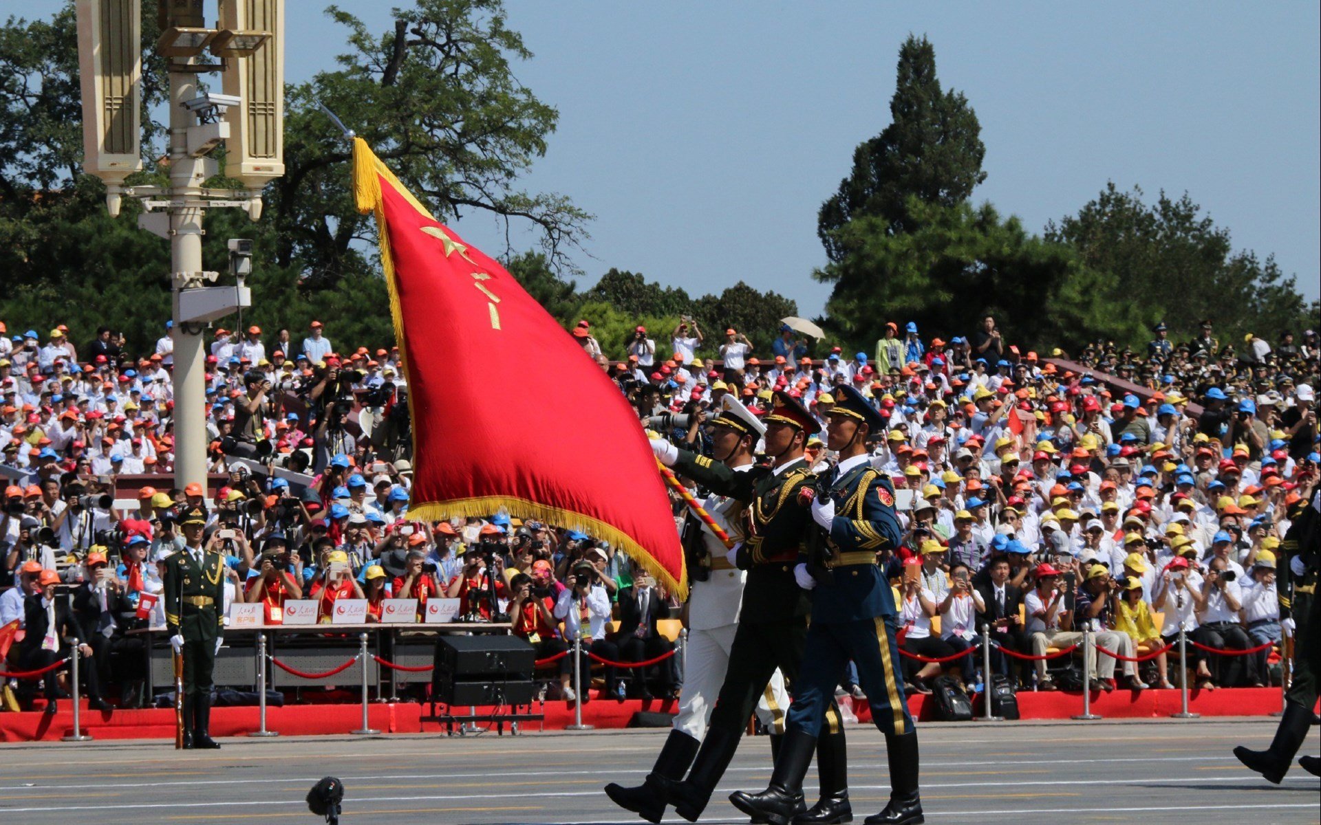“三叉湖滚球赛:选手精准操控,赛场悬念不断”