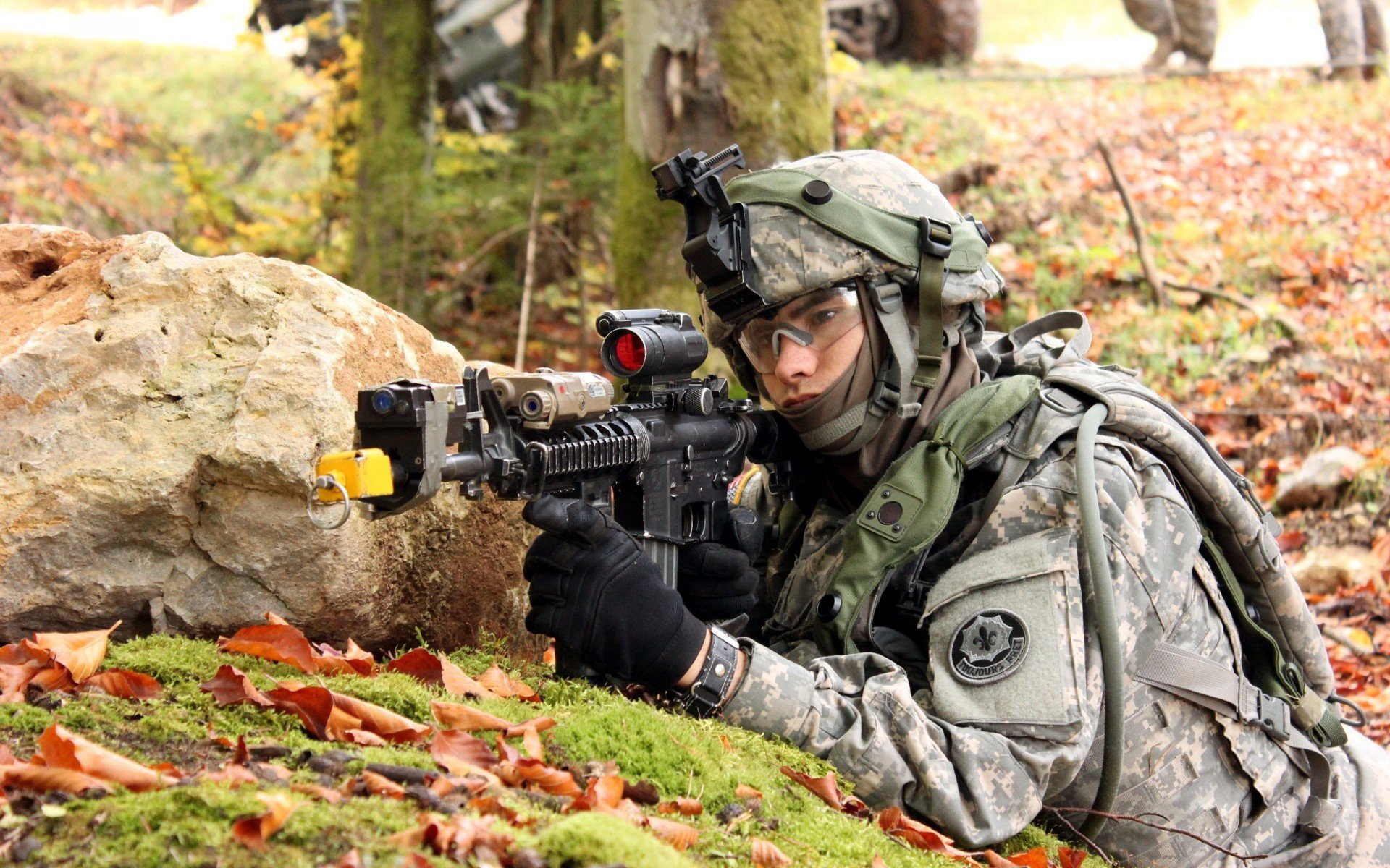 球员间配合默契，场上协同效率高，球队默契怎么提高